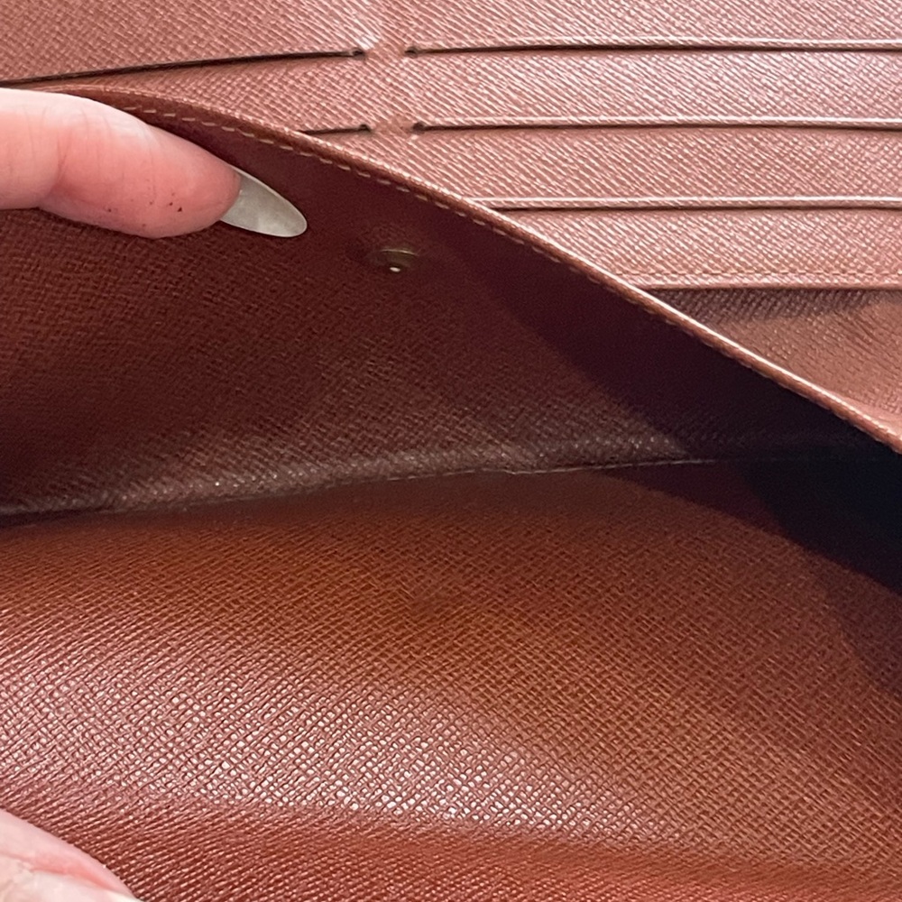Louis Vuitton Brown Monogram Sarah Wallet - Picture 8 of 10